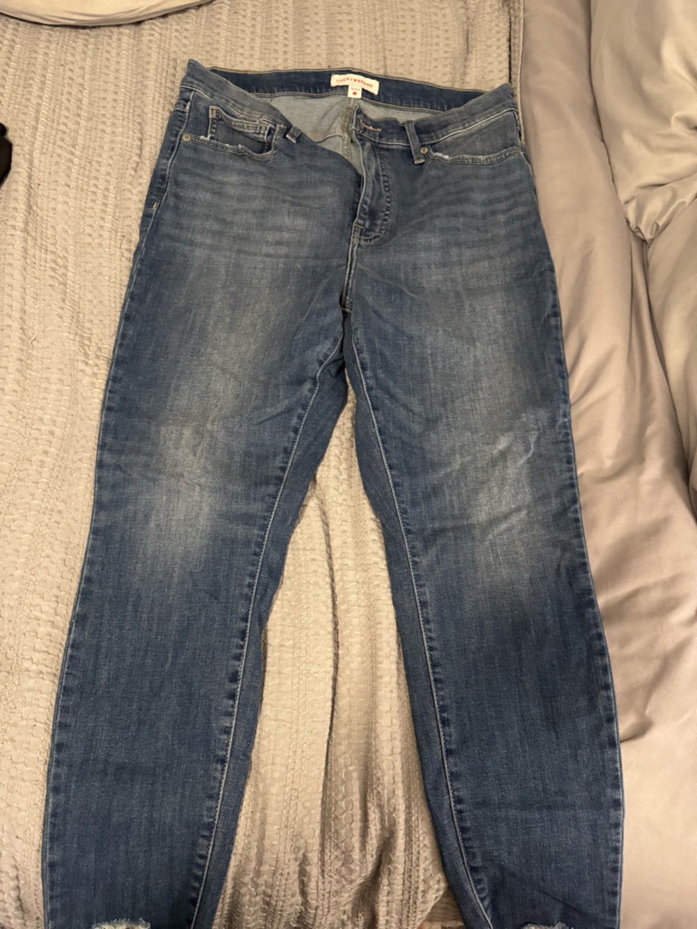 Lucky Brand Women's Skinny Jeans in Medium Blue Wash